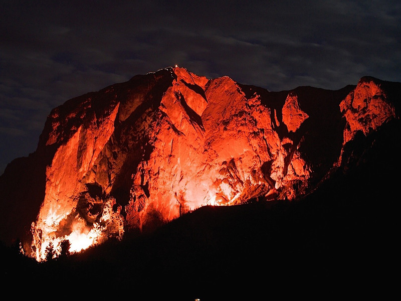 Berge in Flammen