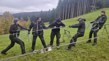 Mittendrin statt nur dabei: Scarlett, die einzige Frau im Technikteam der Loser Bergbahnen.