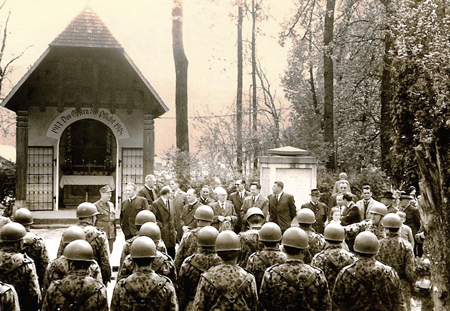 Gefallenenehrung in Liezen um 1965 (Fotoquelle: Stadtarchiv)