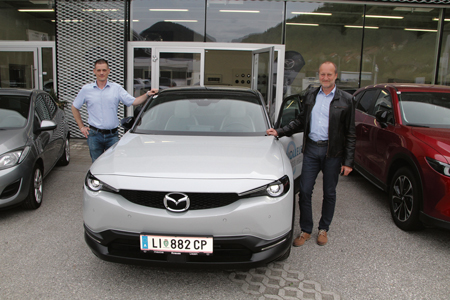 Der Mazda MX 30 bei Automobile Knauss (Foto: Wlaschitz)