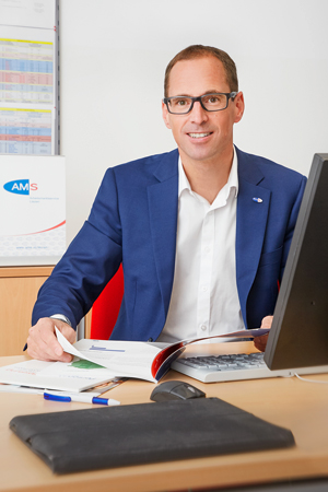 Helge Röder, Leiter des AMS Liezen, sieht in der Aktion „Sprungbrett“ eine Chance für sowohl Langzeitarbeitslose als auch für Betriebe auf Mitarbeitersuche. (Foto: photoINstyle)