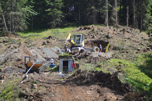 Vor etwa zwei Wochen wurde mit den Arbeiten zur neuen Wasserversorgung der Klinkehütte begonnen. (Foto: Kren)
