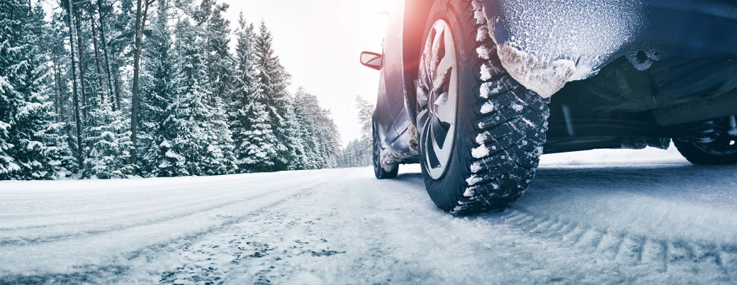 Auf Schneefahrbahn vervielfacht sich der Bremsweg