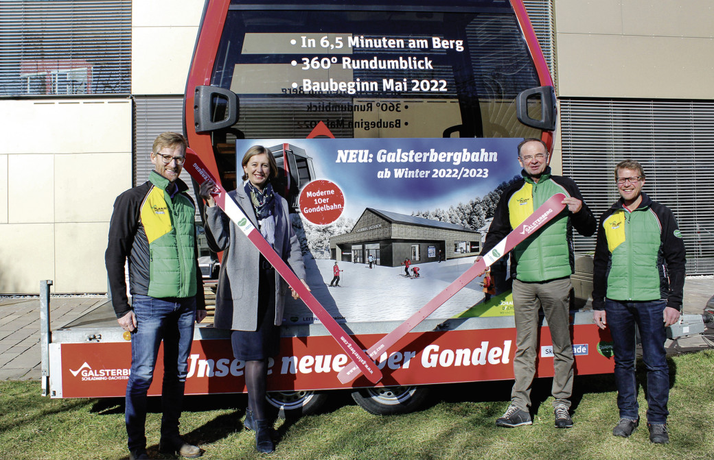 Die neuen Gondeln – hier bei der Präsentation der neuen Bahn mit Landesrätin Barbara Eibinger-Miedl im März – gehen im September auf Steiermarktour, sind u. a. beim Aicher Kirtag und beim Bezirkserntedankfest in Öblarn zu sehen.