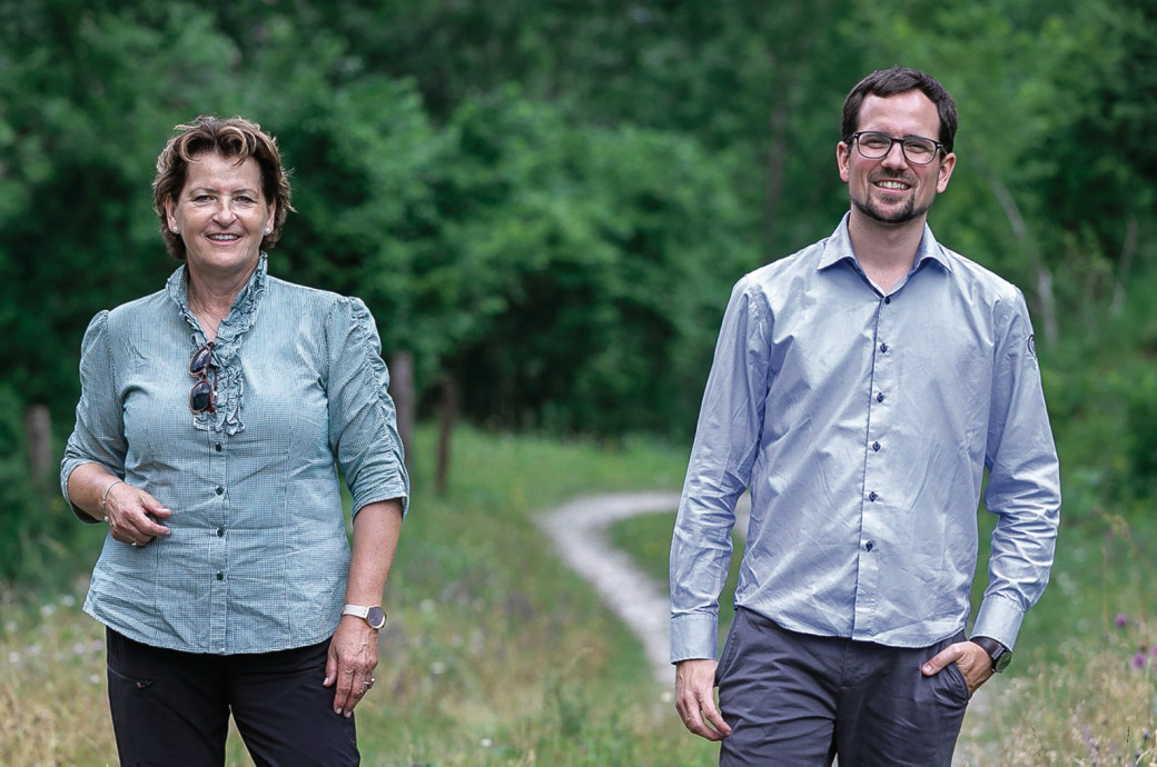 Geopark-Geschäftsführer Oliver Gulas-Wöhri mit Naturschutzlandesrätin Ursula Lackner.