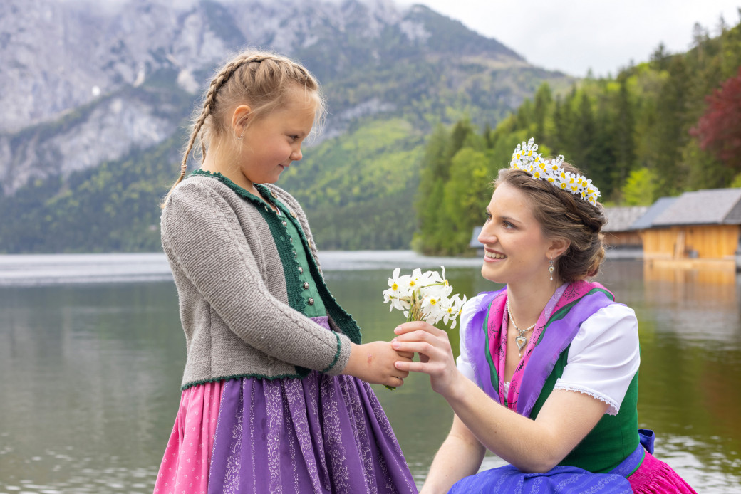 Die amtierende Narzissenkönigin Petra Ladreiter übergibt am 26. Mai 2022 ihr Amt.