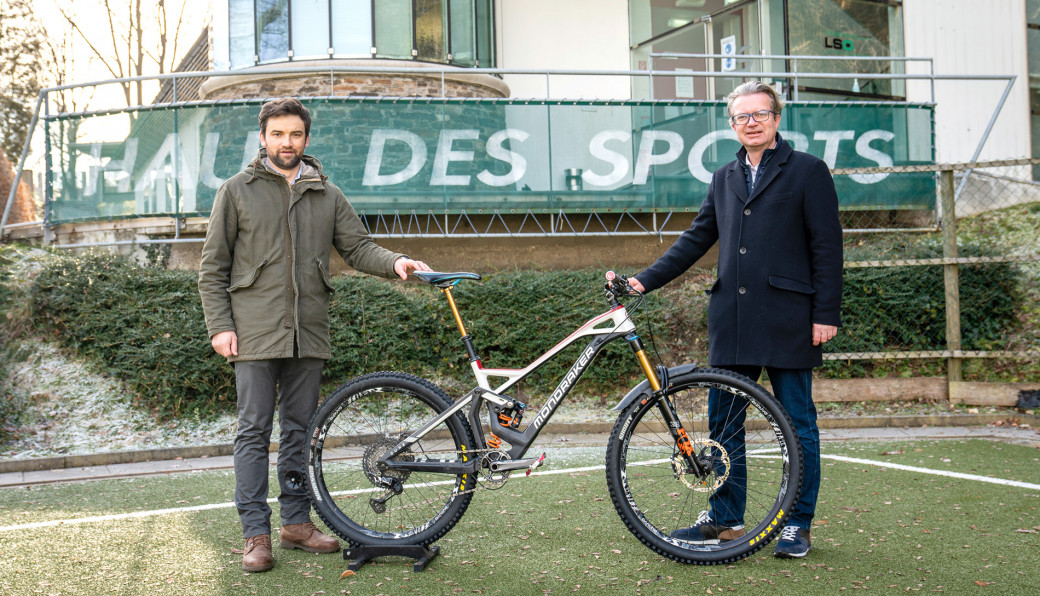 V. l.: Markus Pekoll bei seiner Präsentation als Mountainbike-Koordinator vor rund einem Jahr durch Sportlandesrat Christopher Drexler.