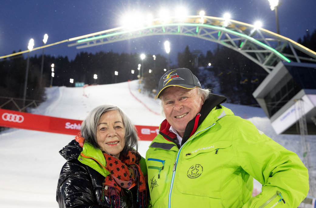 Hans Grogl, am Bild mit Ehefrau Elisabeth, feierte neben dem 25-jährigen Jubiläum des Nightrace auch seinen Abschied als OK-Chef des legendären Rennens.