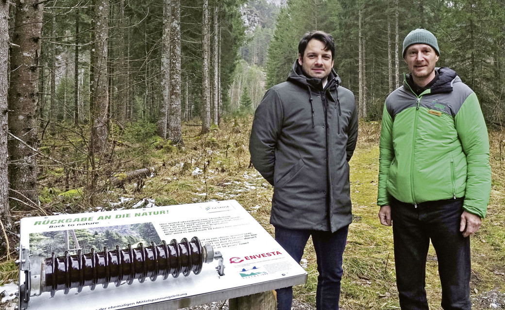 V. l.: Envesta-Geschäftsführer Christoph Hell und Nationalparkdirektor Herbert Wölger vor einem ehemaligen Freileitungstrassenbereich.