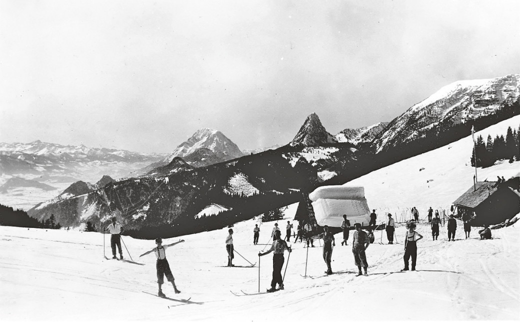 Schon in den 1930er-Jahren wurde auf der Hinteregger Alm Wintersport betrieben.
